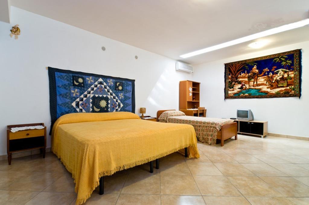 Open Space San Cusumano Apartment Erice Room photo